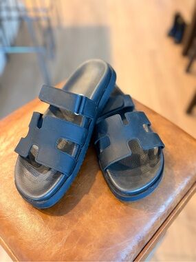 Black H Cutout Slide Sandals Adjustable Strap Women’s size 8